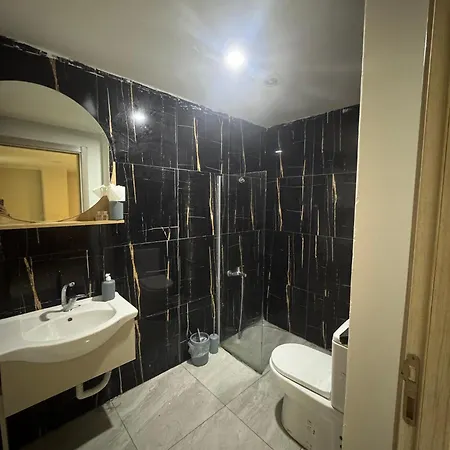 Aparthotel Suiton6 *