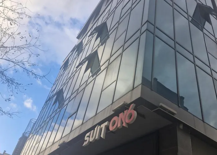 Suiton6 Apartahotel